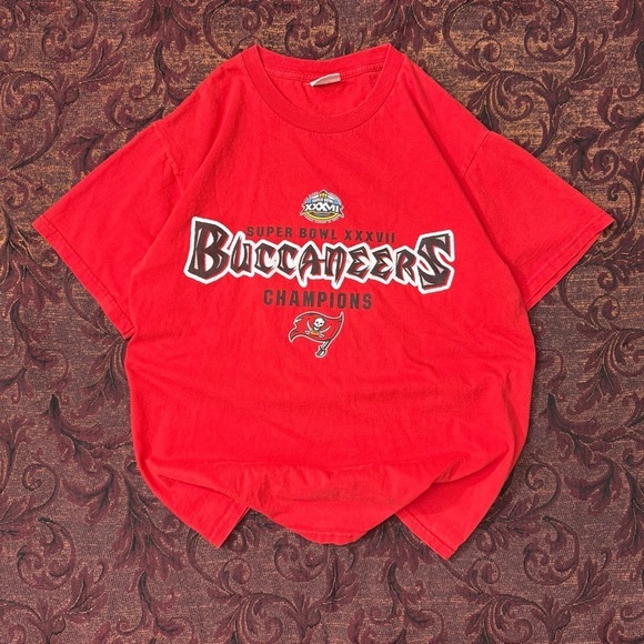 Lee Sport Other - VTG Lee Sport Tampa Bay Buccaneers Super Bowl Champions Tee